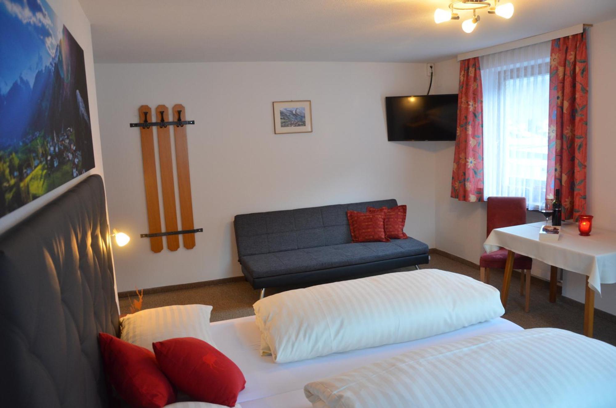 Hotel Pettneuerhof Pettneu am Arlberg Bagian luar foto
