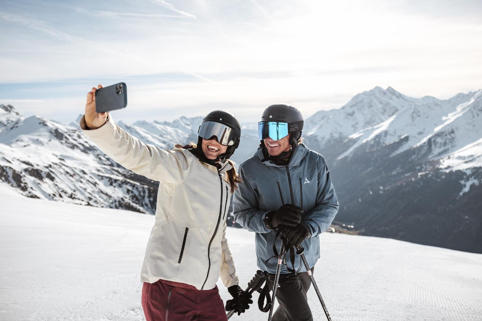 Hotel Pettneuerhof Pettneu am Arlberg Bagian luar foto